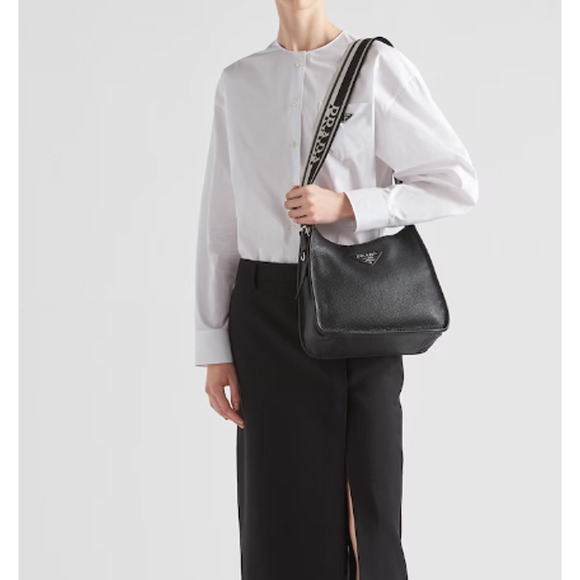 $3200 PRADA BLACK LEATHER HOBO SHOULDER BAG PURSE AUTH! Used once - Picture 4 of 16